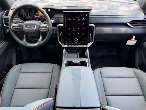New 2026 GMC Acadia AT4 w/ Luxury Package AWD/4WD image 17