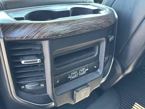 Used 2019 RAM 1500 Laramie AWD/4WD image 28