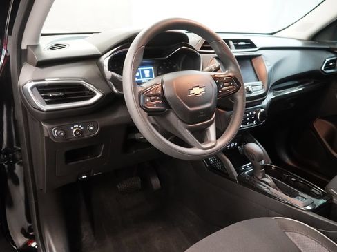 Used 2023 Chevrolet TrailBlazer LT FWD image 5