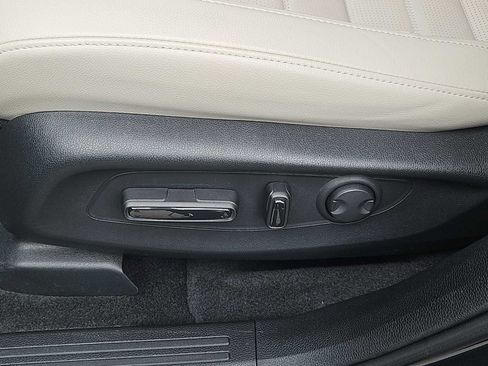 Used 2023 Honda CR-V EX-L image 21