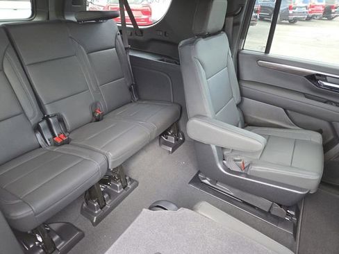 New 2026 Chevrolet Suburban LT AWD/4WD image 30
