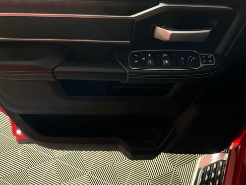 Used 2024 RAM 2500 Big Horn w/ Bed Utility Group image 21