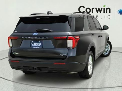 Certified 2025 Ford Explorer Active AWD/4WD image 5