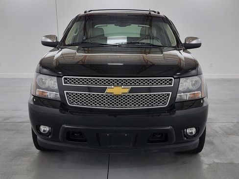 Used 2013 Chevrolet Avalanche LTZ AWD/4WD image 3