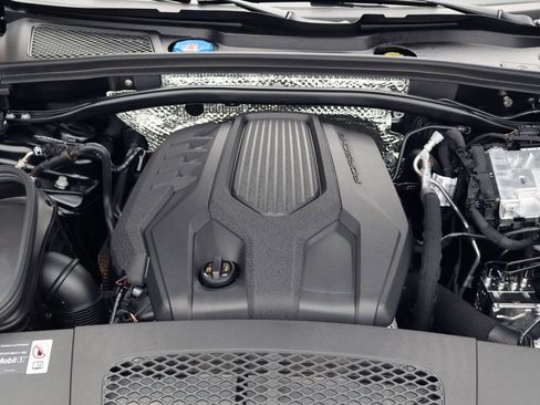 New 2026 Porsche Macan Turbo image 26