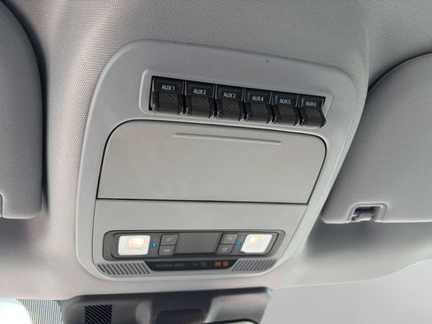 Used 2023 Ford F550 4x4 Regular Cab Super Duty image 24