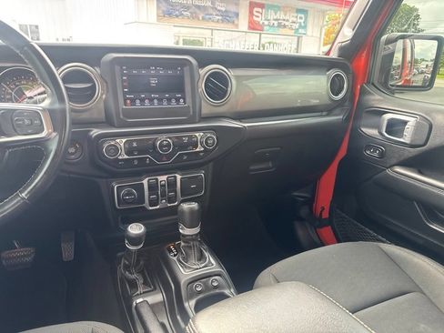 Used 2020 Jeep Wrangler Unlimited Sport S AWD/4WD image 17