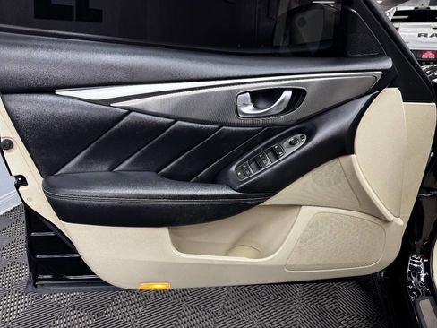 Used 2017 INFINITI Q50 Signature Edition w/ Cargo Package (L95) image 36