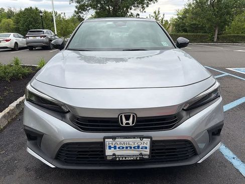 Used 2022 Honda Civic Sport image 2