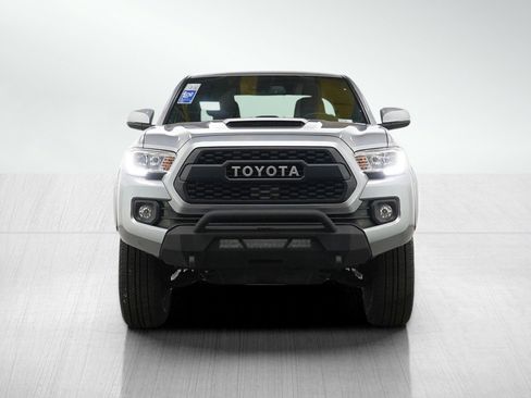 Used 2020 Toyota Tacoma TRD Sport AWD/4WD image 8