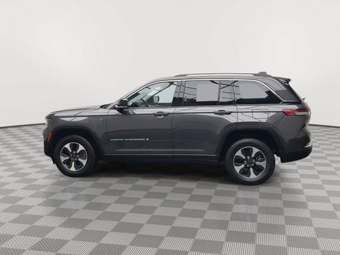 Used 2023 Jeep Grand Cherokee 4WD 4xe image 38