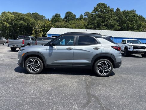 Used 2024 Chevrolet TrailBlazer RS w/ Convenience Package AWD/4WD image 5