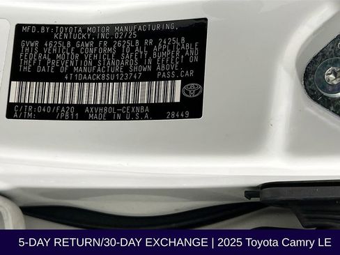 Used 2025 Toyota Camry LE w/ Convenience Package image 35