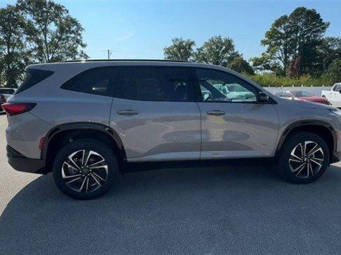 New 2026 Buick Enclave Sport Touring w/ LPO, Illumination Package image 9