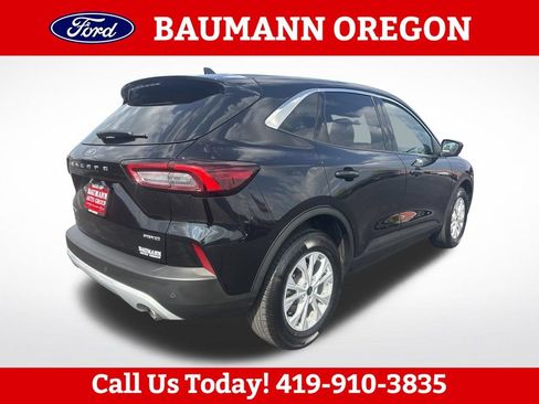 Used 2023 Ford Escape Active w/ Tech Pack #2 AWD/4WD image 3