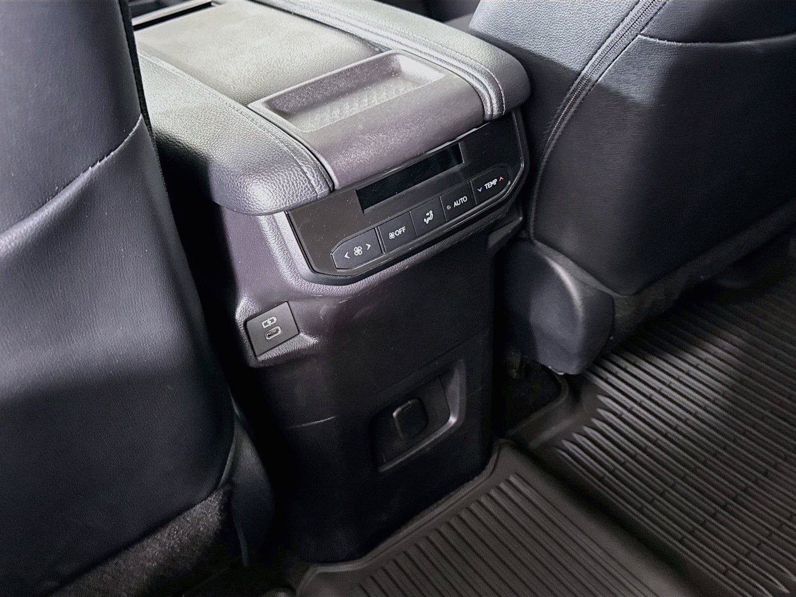 Certified 2026 Toyota Grand Highlander FWD image 37