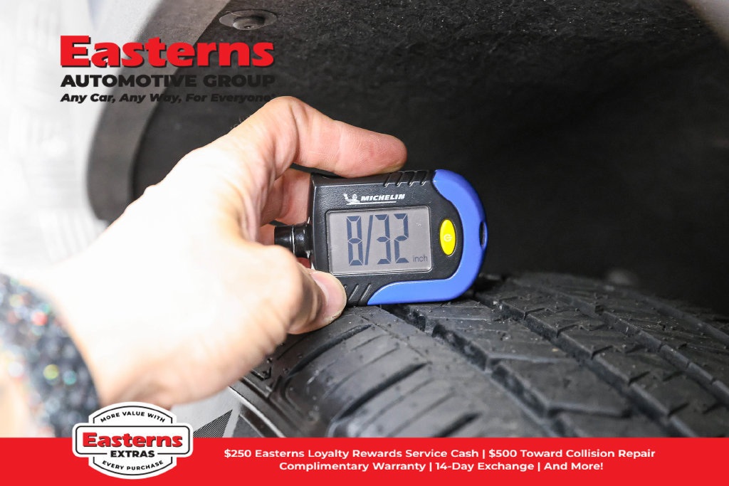 Used 2022 GMC Acadia SLE AWD/4WD image 31