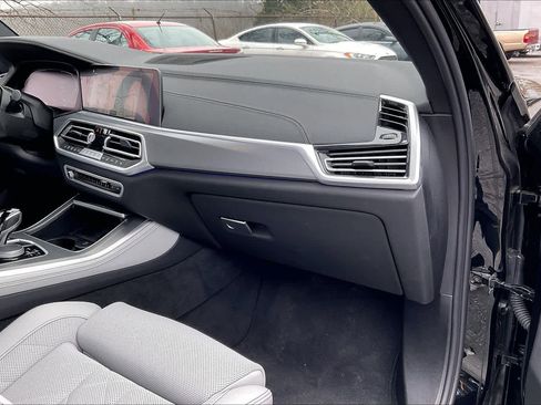 Used 2023 BMW X5 xDrive40i w/ Premium Package image 19