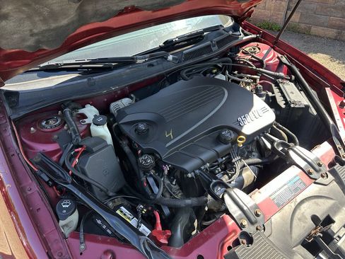 Used 2008 Chevrolet Impala LT w/ Luxury Edition Package FWD image 12