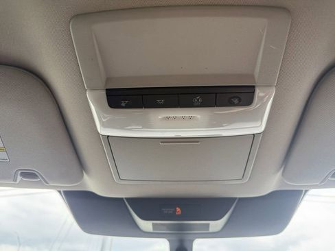 Used 2024 Nissan Pathfinder S FWD image 21