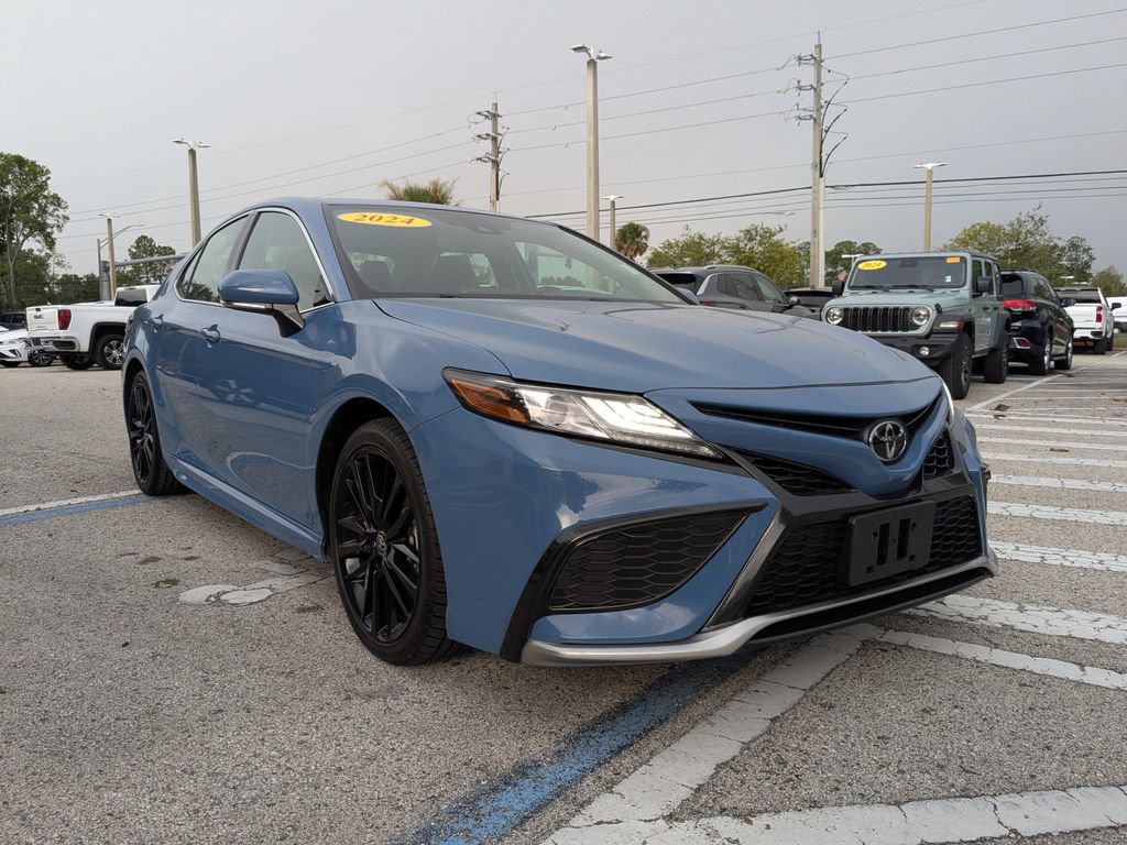 Used 2024 Toyota Camry XSE FWD image 8