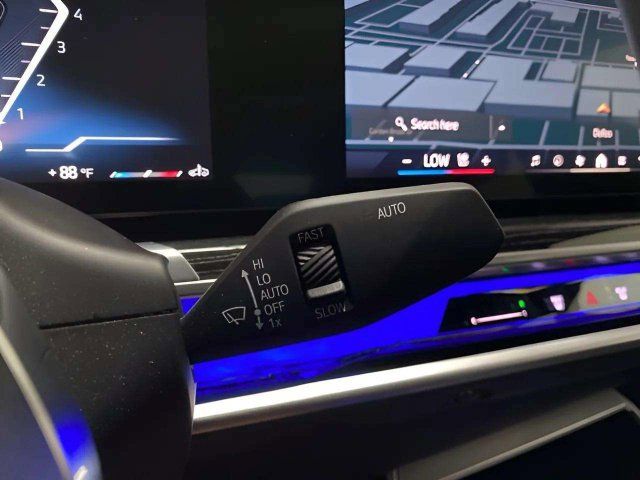 Used 2026 BMW 740i xDrive AWD/4WD image 36
