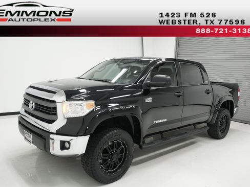 Used 2015 Toyota Tundra SR5 w/ SR5 Upgrade Package AWD/4WD image 1