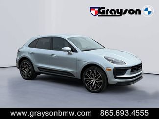 Used 2024 Porsche Macan AWD/4WD video 1