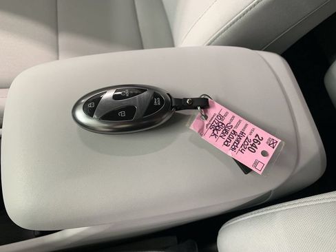 Used 2024 Hyundai Kona SEL w/ Convenience Package AWD/4WD image 12