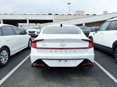 Used 2021 Hyundai Sonata SEL w/ Preferred Accessory Package image 4