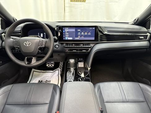 Used 2025 Toyota Camry XSE image 15