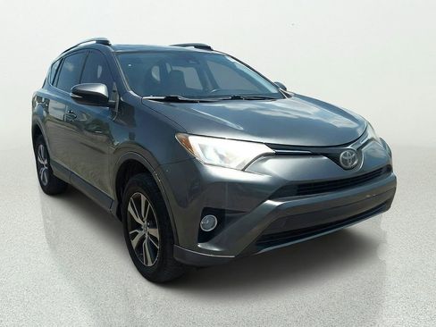 Used 2018 Toyota RAV4 XLE FWD image 1