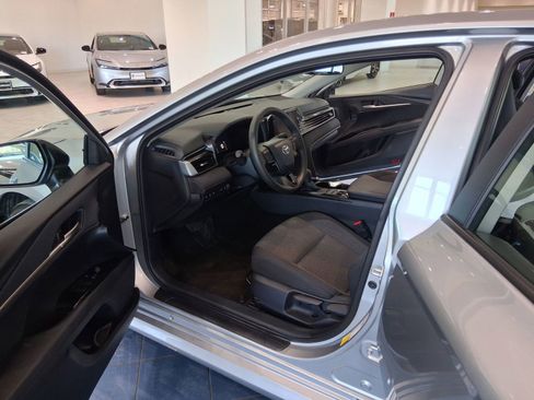 Used 2025 Toyota Camry LE image 8
