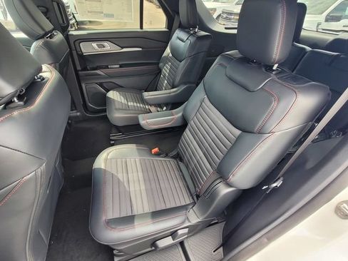 New 2026 Ford Explorer ST-Line w/ ST-Line Street Pack AWD/4WD image 6