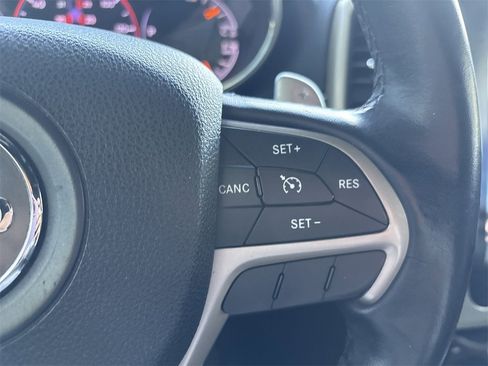 Used 2015 Jeep Grand Cherokee Limited image 31