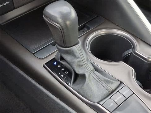 Used 2023 Toyota Camry SE image 29