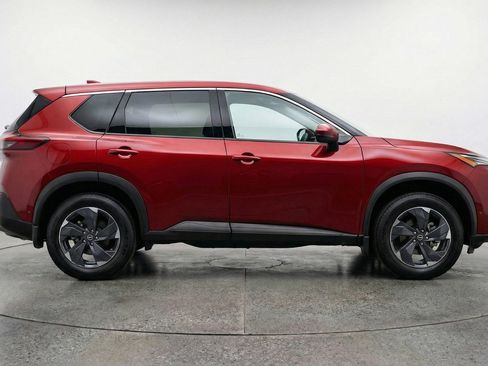 Used 2025 Nissan Rogue SV AWD/4WD image 11