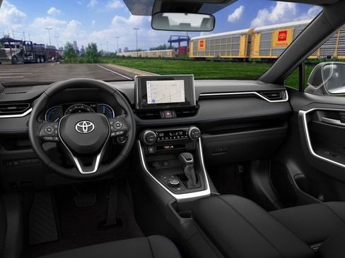 New 2025 Toyota RAV4 SE image 19