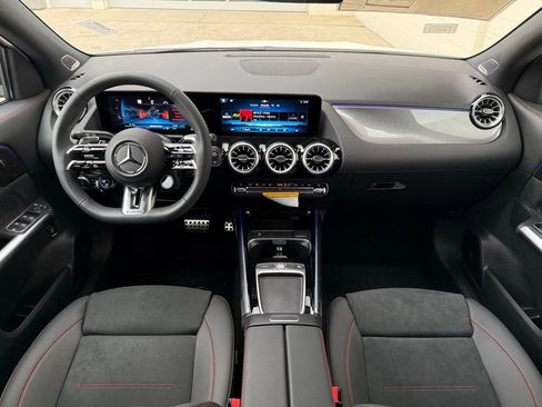New 2026 Mercedes-Benz GLA 35 AMG 4MATIC image 12