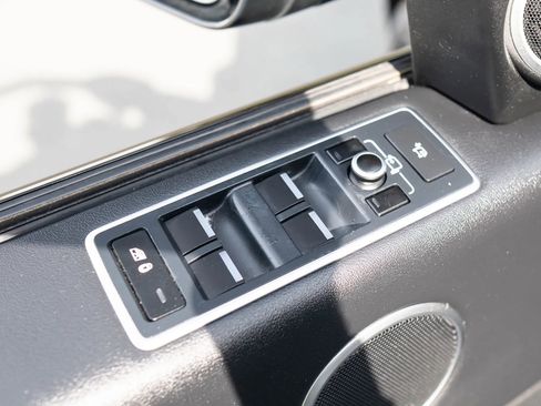Used 2017 Land Rover Range Rover HSE AWD/4WD image 31
