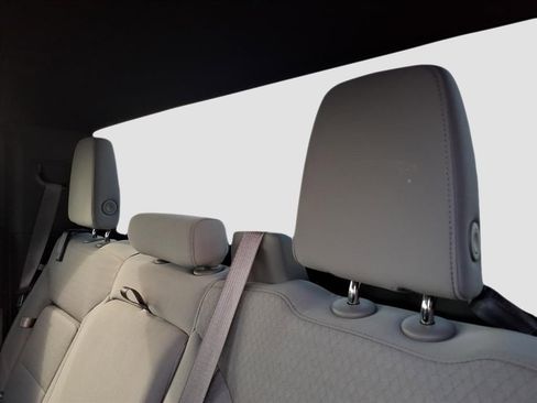 Used 2022 Chevrolet Silverado 1500 LT Trail Boss image 16