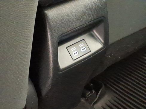 Used 2023 Toyota Corolla LE FWD image 20