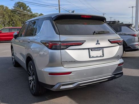 New 2026 Mitsubishi Outlander SE FWD image 4
