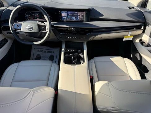 Certified 2025 Nissan Murano SV image 26