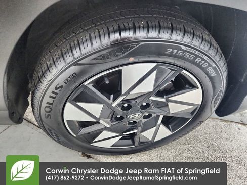 Used 2025 Hyundai Kona SEL image 33