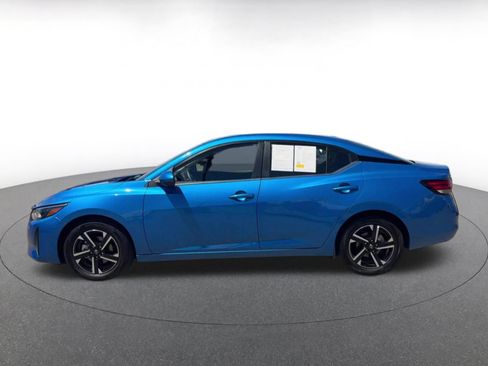 Used 2025 Nissan Sentra SV FWD image 8
