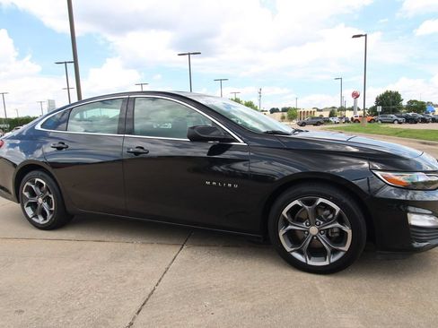 Used 2024 Chevrolet Malibu LT FWD image 3