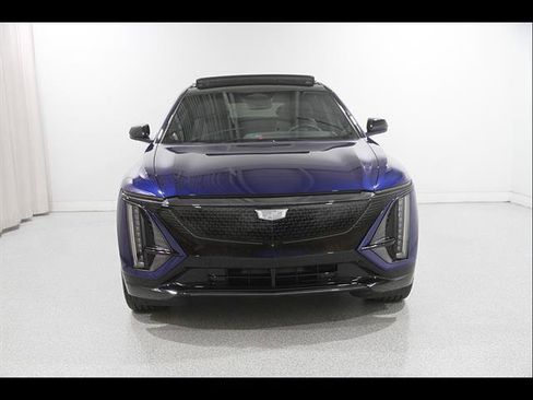 Used 2025 Cadillac Lyriq Sport AWD/4WD image 2
