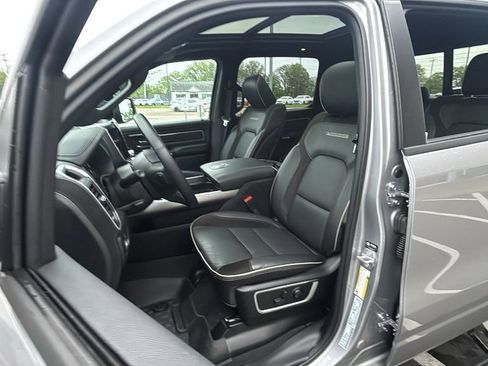 Used 2023 RAM 1500 Laramie AWD/4WD image 25
