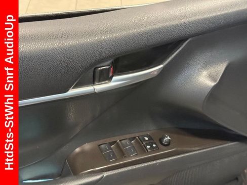 Used 2024 Toyota Camry SE w/ Cold Weather Package FWD image 17